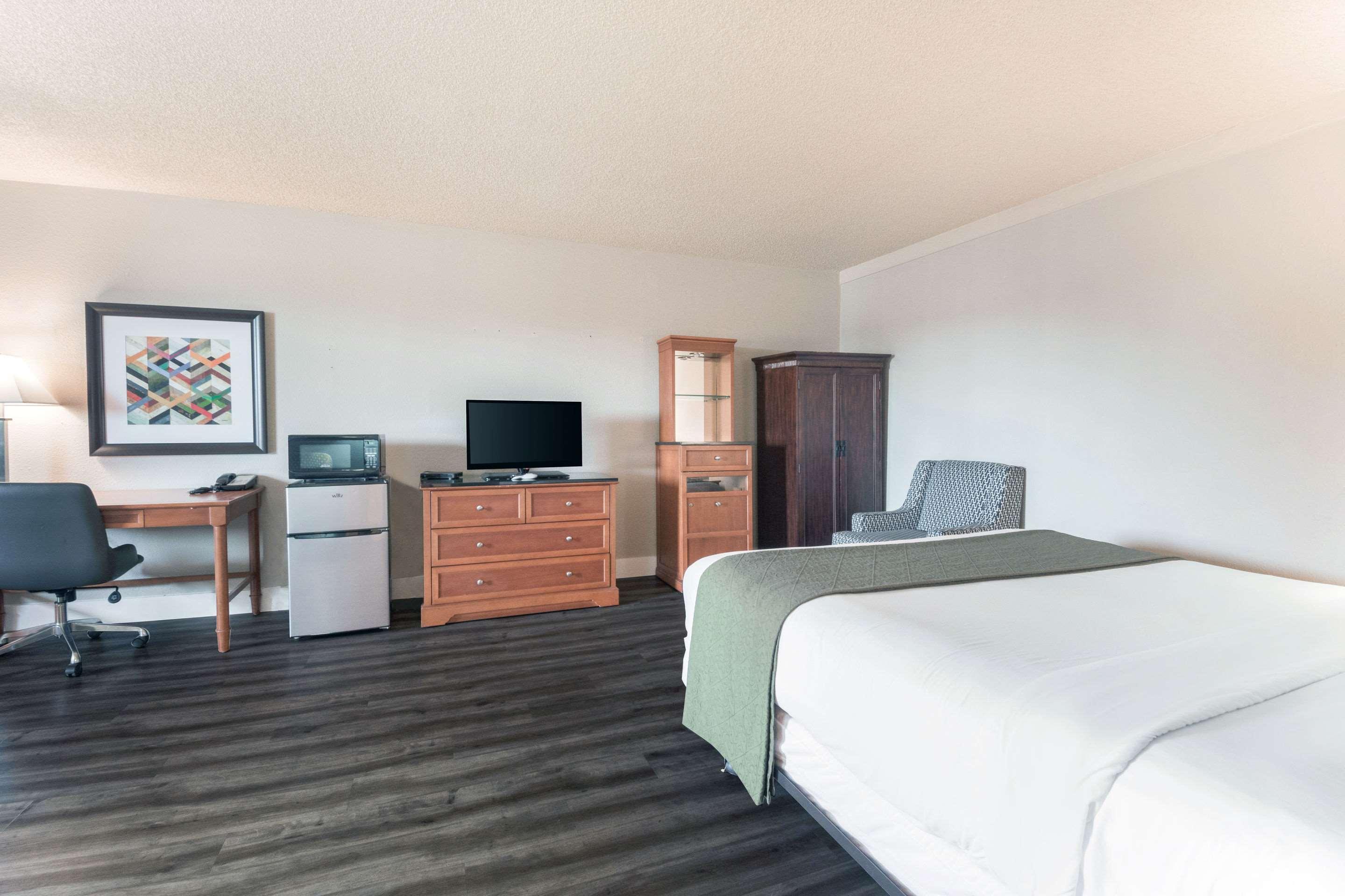 Rodeway Inn Portland Airport Екстер'єр фото